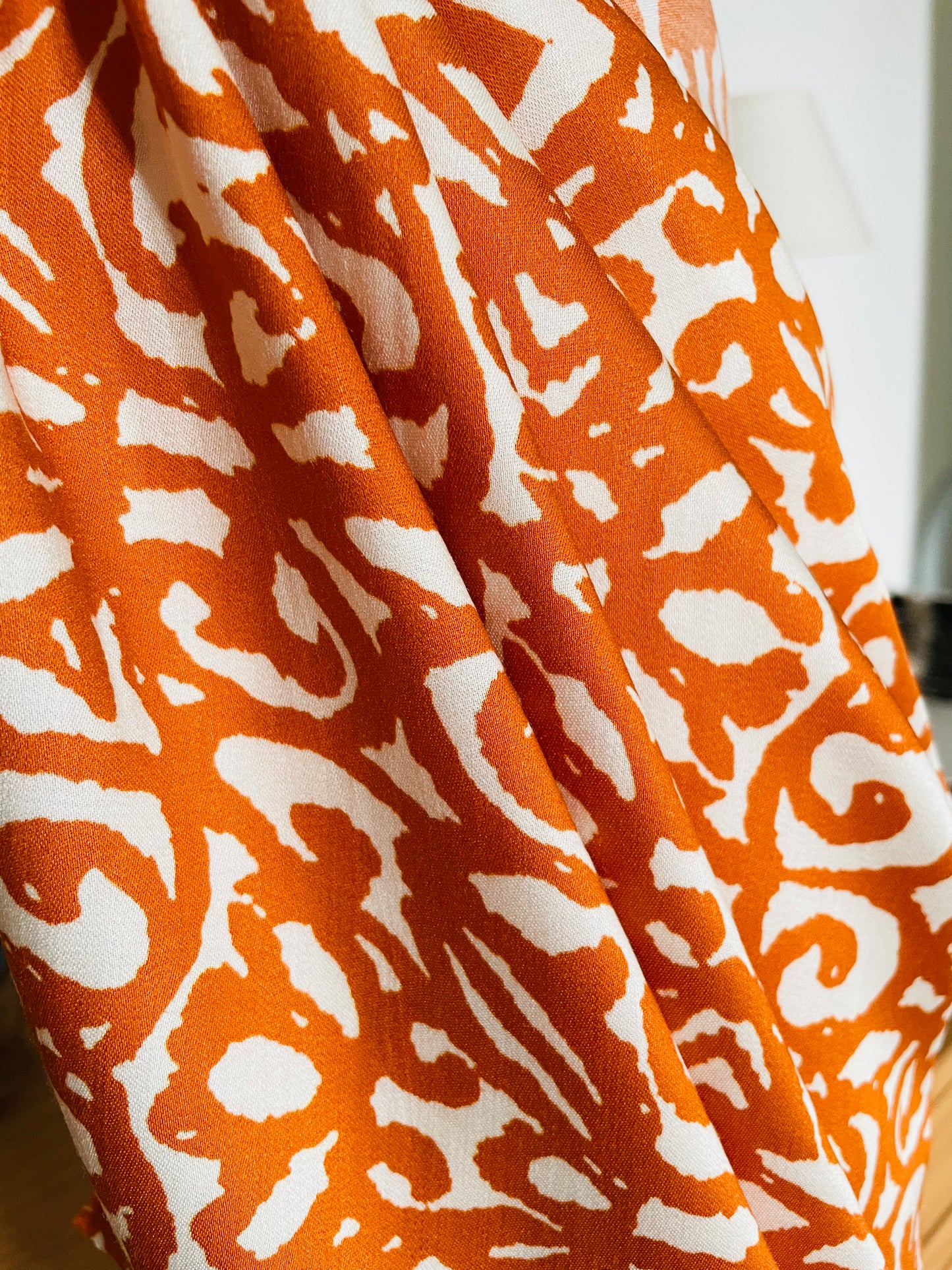 🌿 Tissu en Viscose ECOVERO™ – Biodégradable & Durable